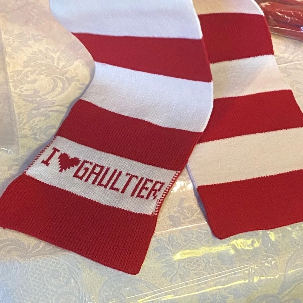 Jean Paul Gaultier Red Knit Mittens and Scarf Set new comes in packaging no tags